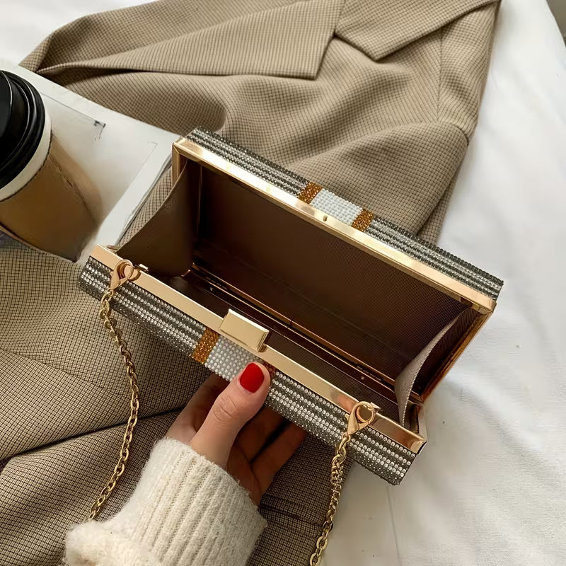 Premium Dollar Clutch - Gold with Chain