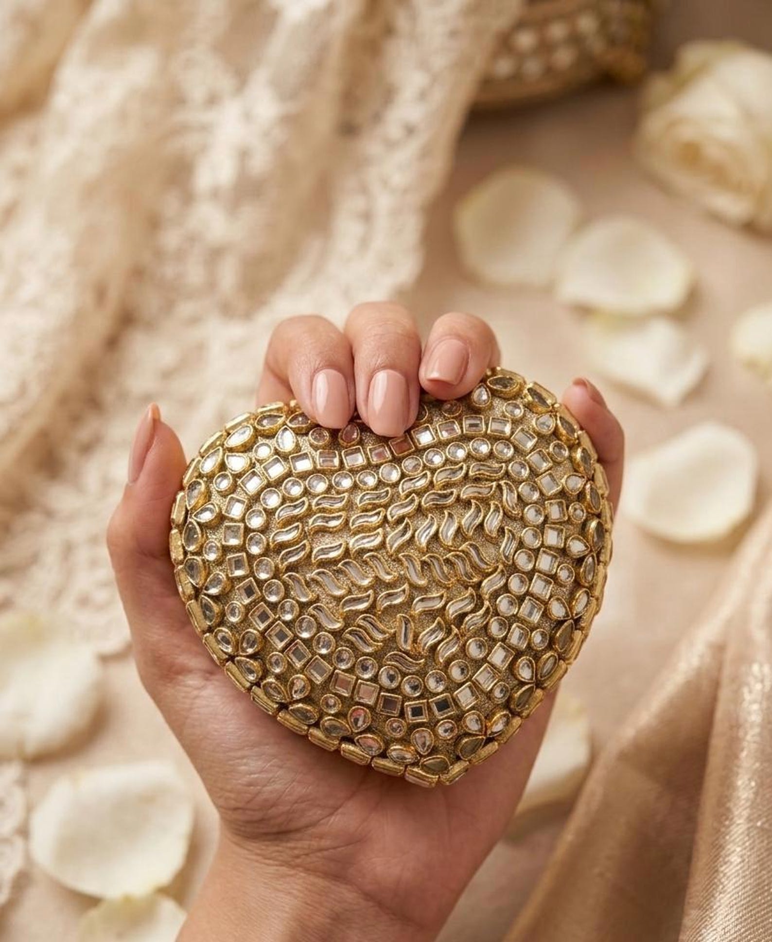 Kundan Classic Heart Clutch - Gold with Chain