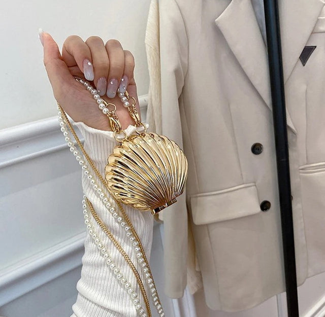 MINI SHELL CLUTCH
